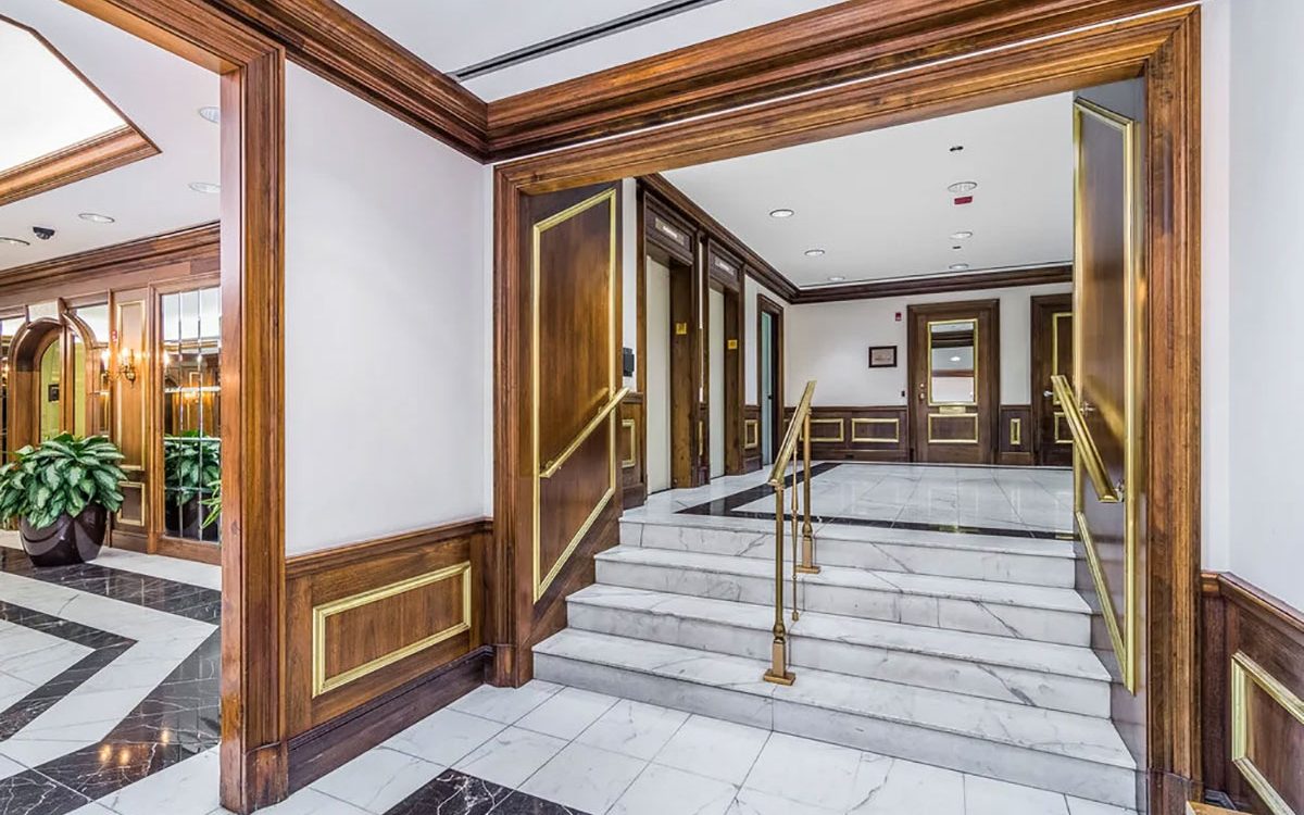 19 South LaSalle — The Loop, Chicago