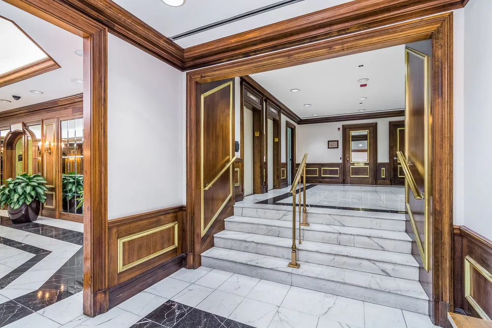 19 South LaSalle — The Loop, Chicago